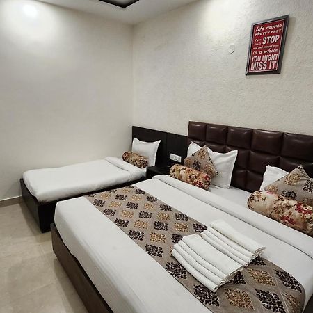 Hotel Krishna'S Near Golden Temple Amritsar Bagian luar foto