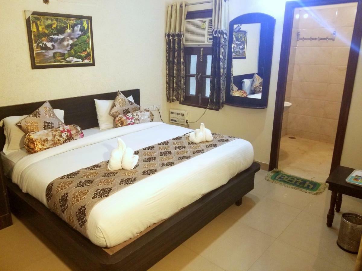 Hotel Krishna'S Near Golden Temple Amritsar Bagian luar foto